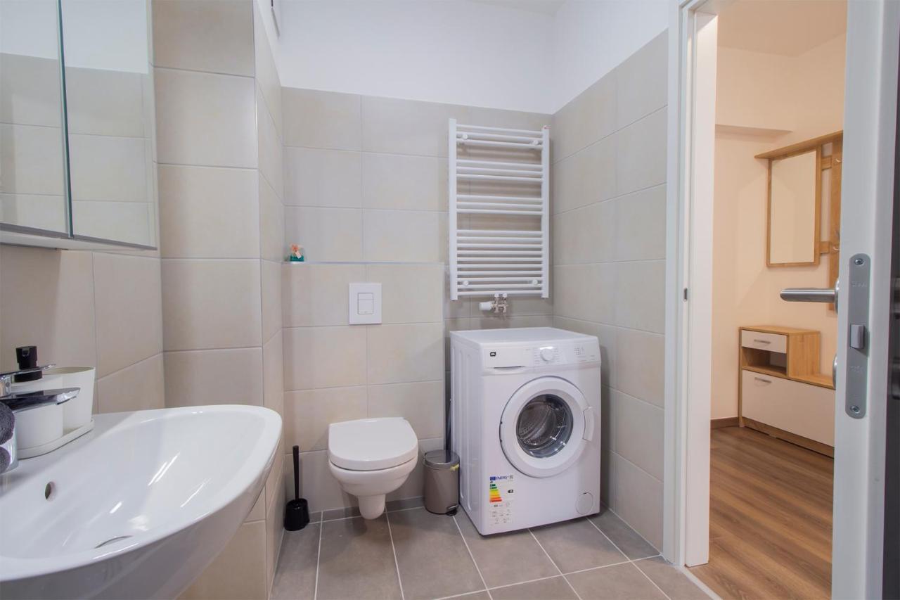 Corvin Modern Suite Budapest Esterno foto