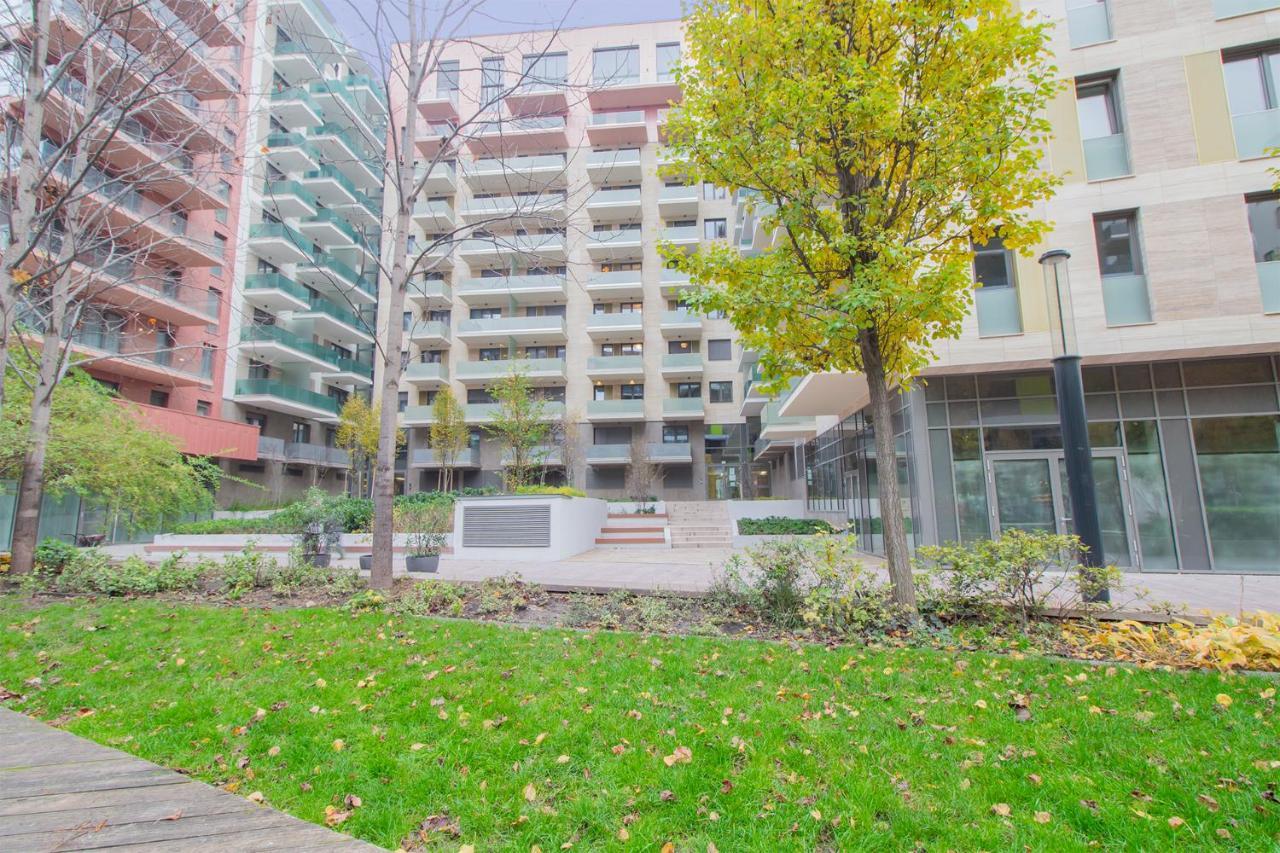 Corvin Modern Suite Budapest Esterno foto