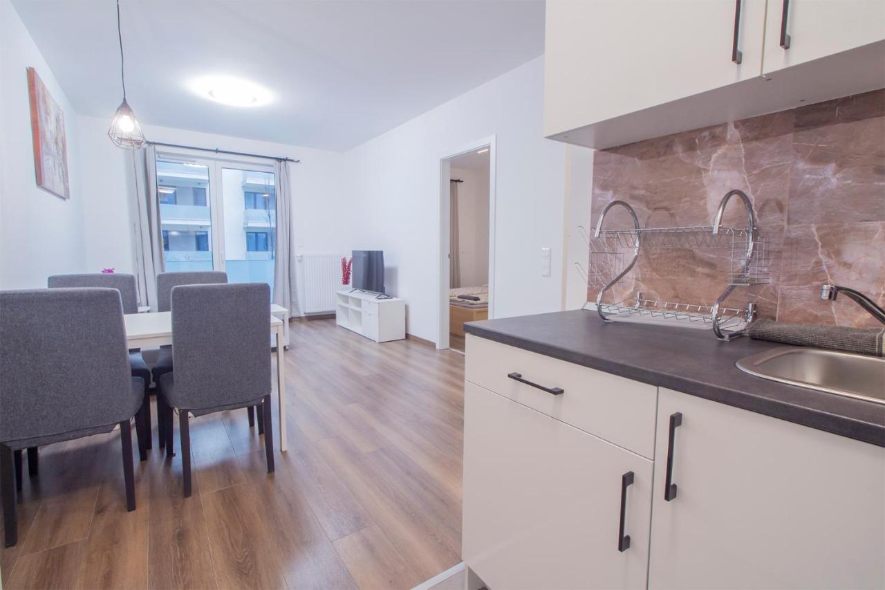 Corvin Modern Suite Budapest Esterno foto