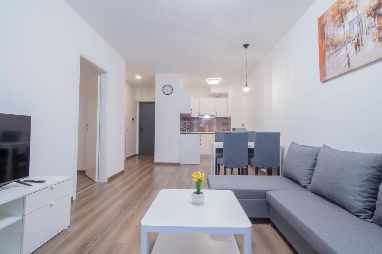 Corvin Modern Suite Budapest Esterno foto