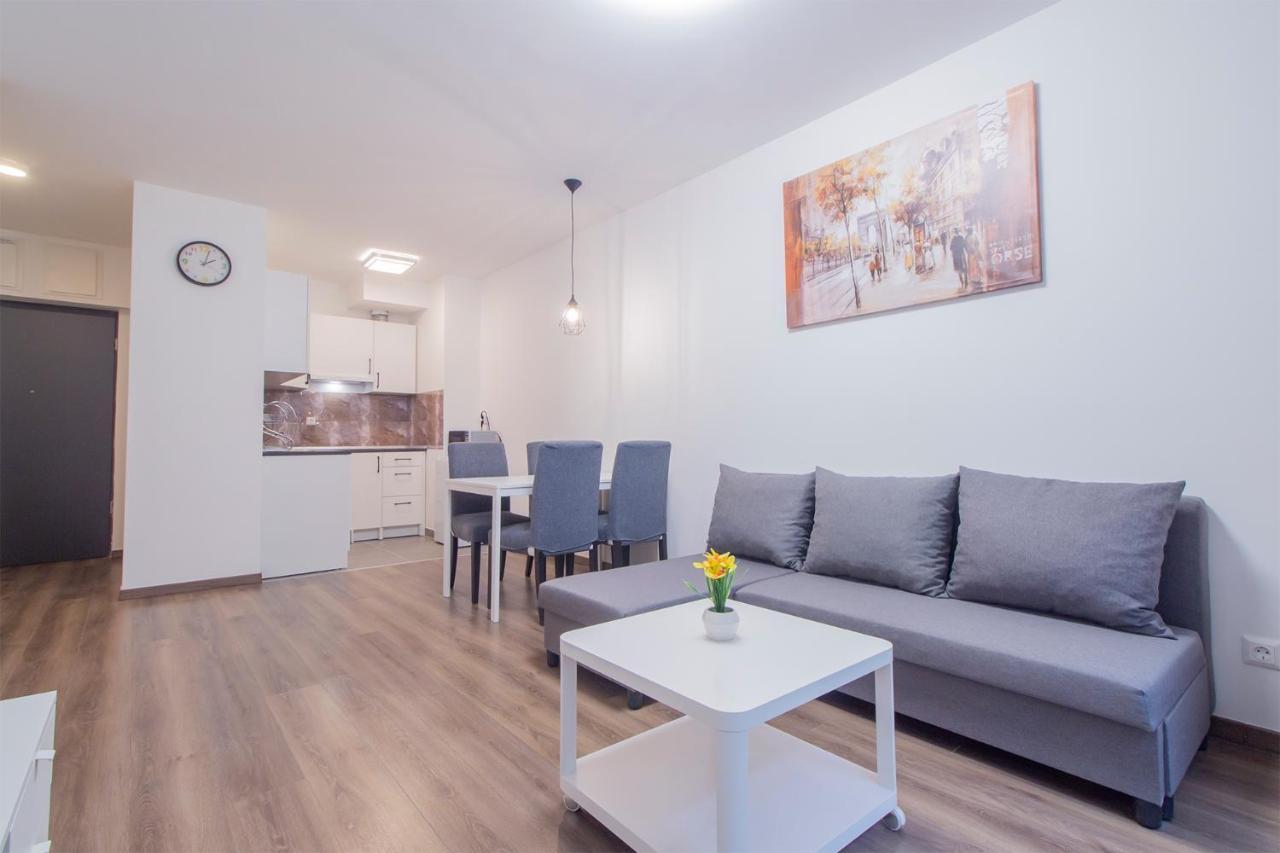 Corvin Modern Suite Budapest Esterno foto