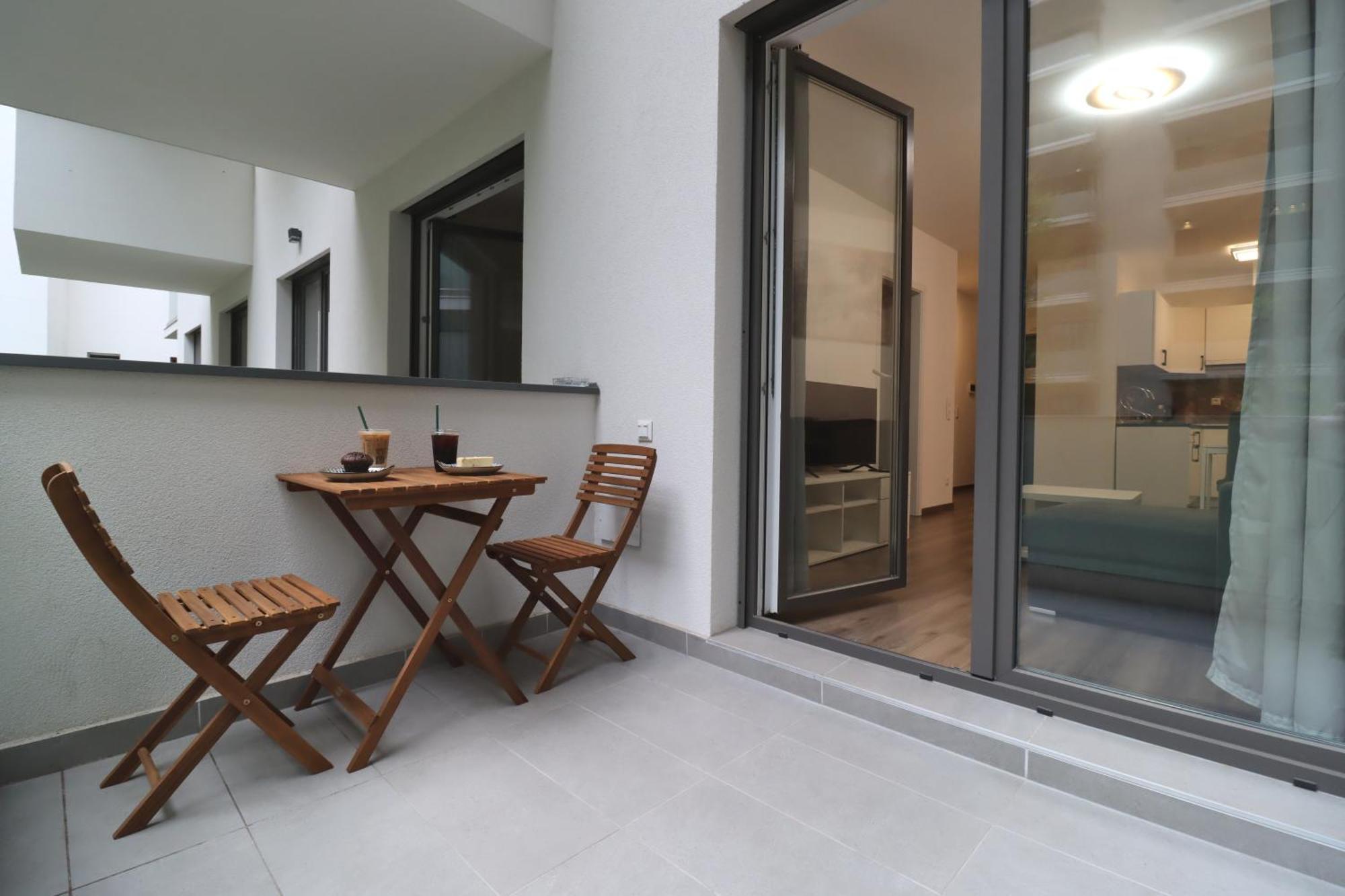Corvin Modern Suite Budapest Esterno foto